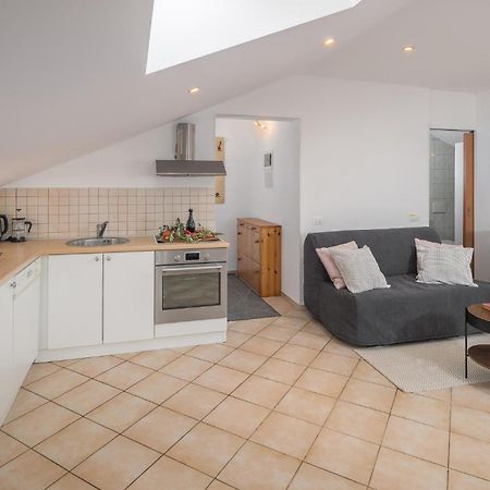 Gorgeous Apartment In Musalez With Kitchen Kültér fotó
