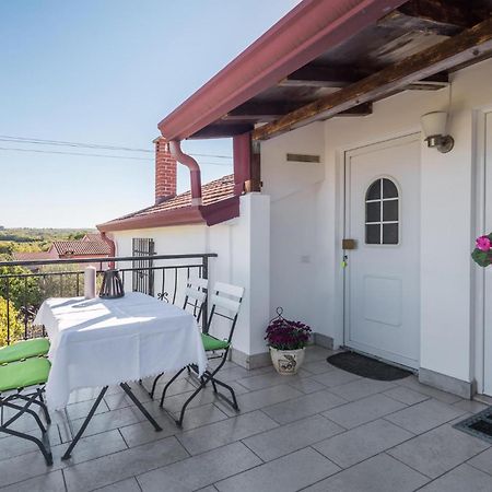 Gorgeous Apartment In Musalez With Kitchen Kültér fotó