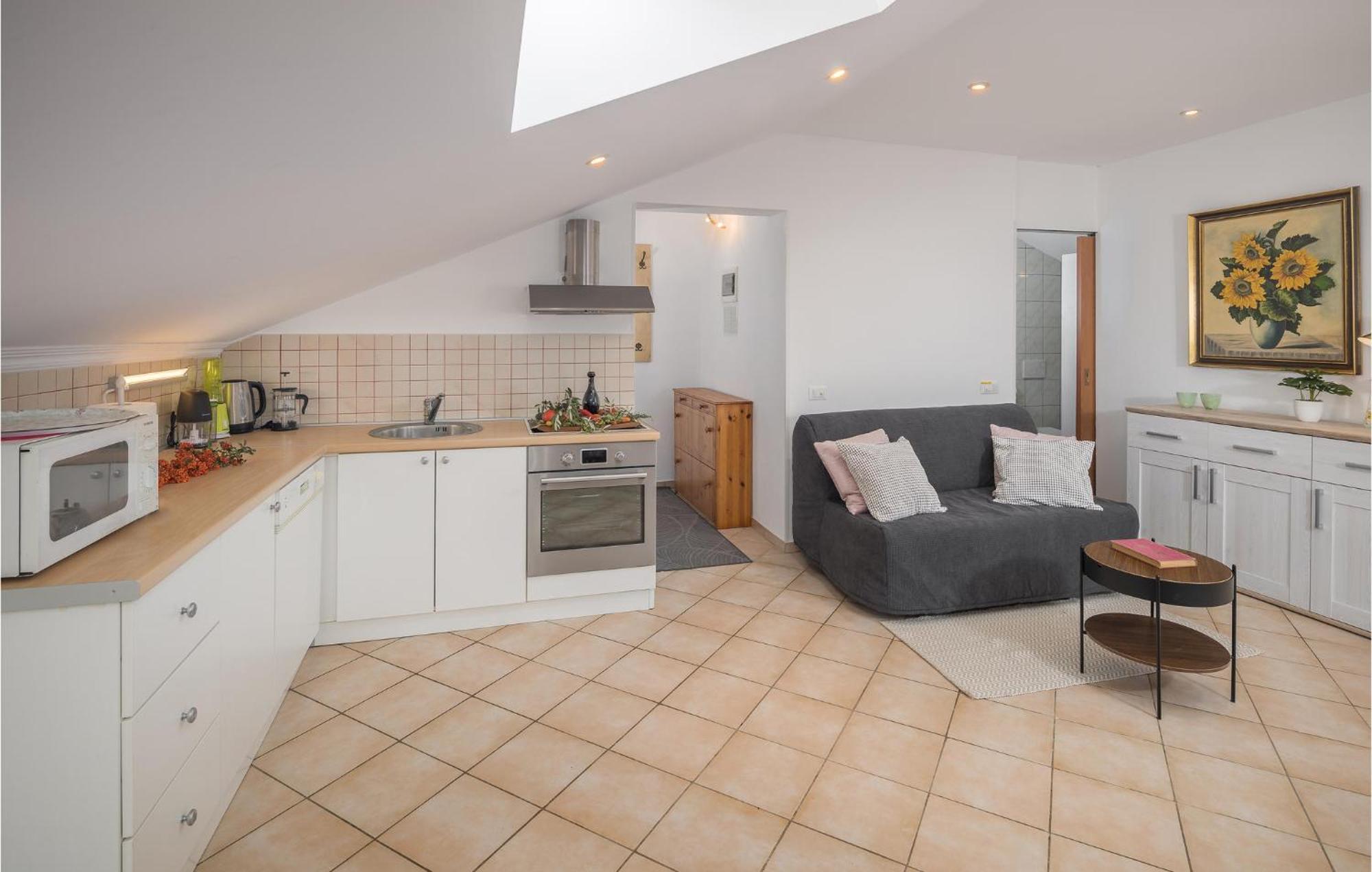 Gorgeous Apartment In Musalez With Kitchen Kültér fotó