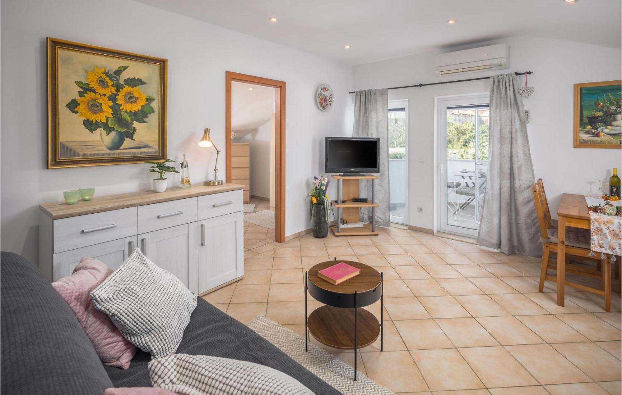 Gorgeous Apartment In Musalez With Kitchen Kültér fotó