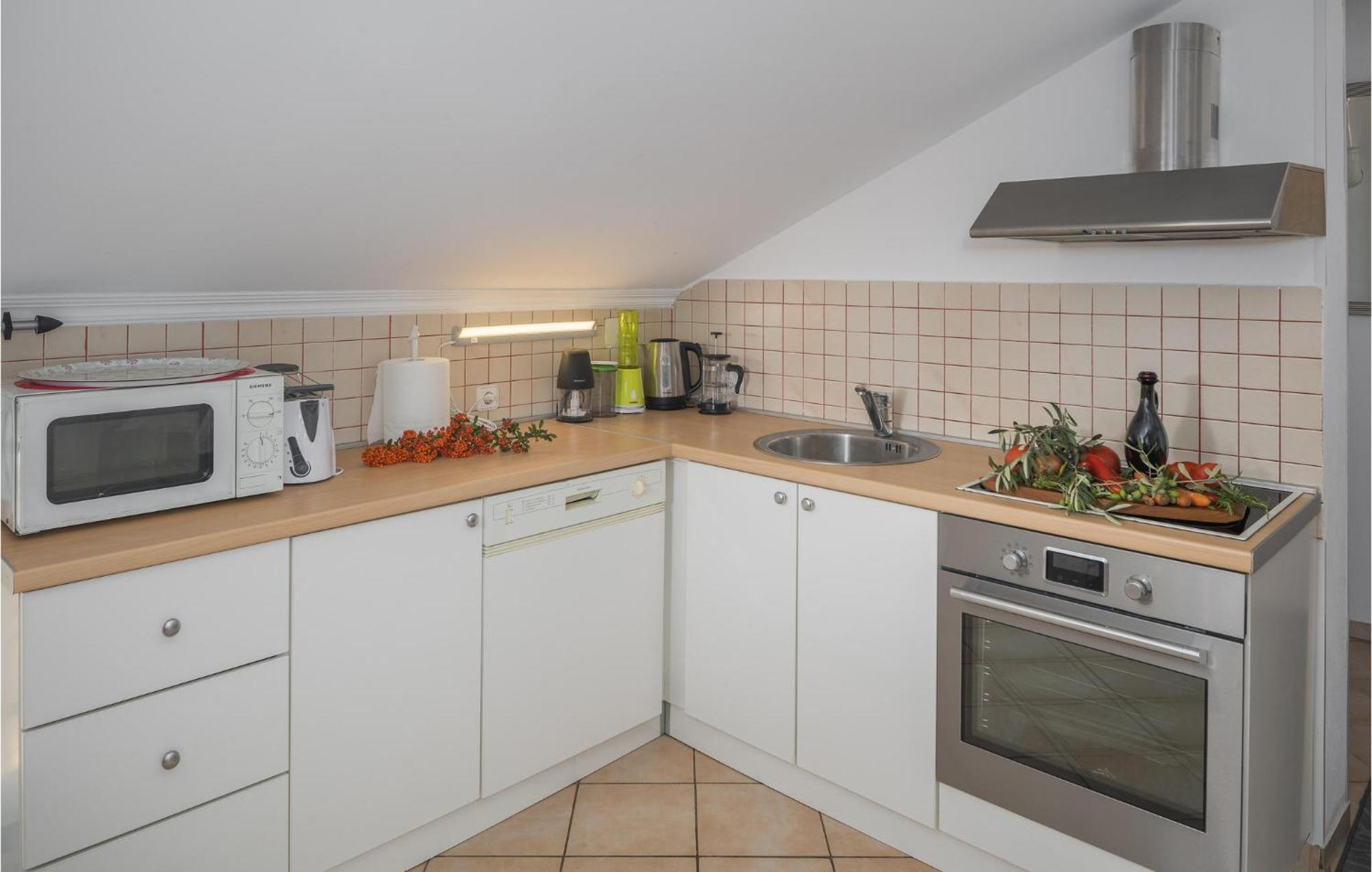 Gorgeous Apartment In Musalez With Kitchen Kültér fotó
